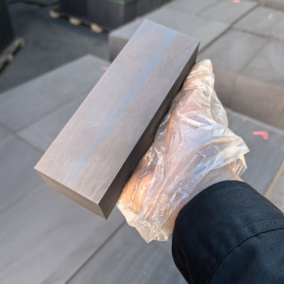 Bloc de graphite de carbone à haute densité 125 MPa pour la croissance du silicium dans les semi-conducteurs