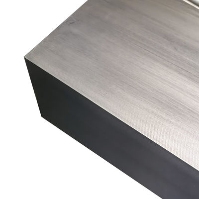 Bloc de graphite de frittage artificiel à haute densité 1,81 g/cm3 105 MPa Résistance à la compression