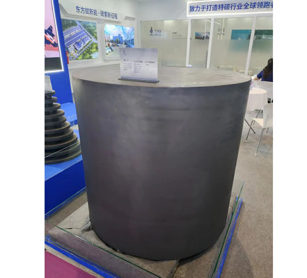 Bloc de graphite isostatique lisse pour le chauffage et le crucible 100 Mpa résistance à la compression