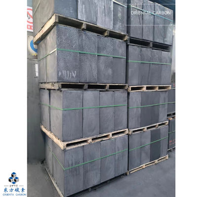 Graphite de batterie au lithium lisse gris foncé Bloc de graphite 1,80 G/Cm3 12 μm Taille du grain