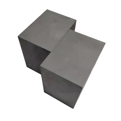 Graphite semi-conducteur gris foncé de taille de grain 5 μm Bloc de graphite isostatique ultrafin
