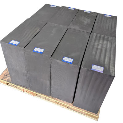 Graphite semi-conducteur gris foncé de taille de grain 5 μm Bloc de graphite isostatique ultrafin