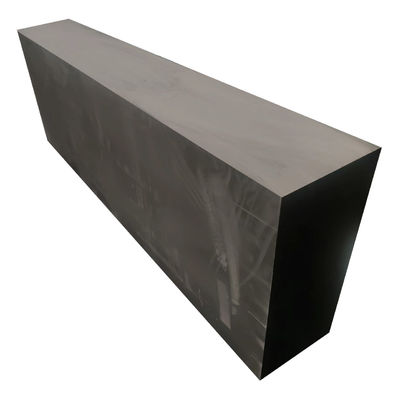 Graphite gris foncé EDM à faible perte Bloc isostatique de graphite 1,78 g/cc Densité