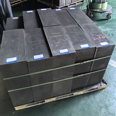 Ronds et blocs de graphite isostatique à haute densité pour le frittage et la coulée