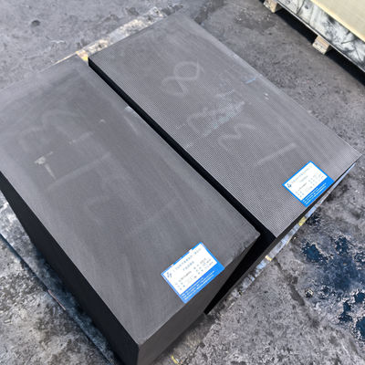 Rôles et blocs isostatiques de graphite pour la coulée à la sinterie