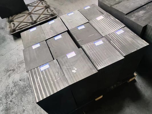Matériaux de graphite de haute pureté utilisés pour le creuset et le bouchon de graphite